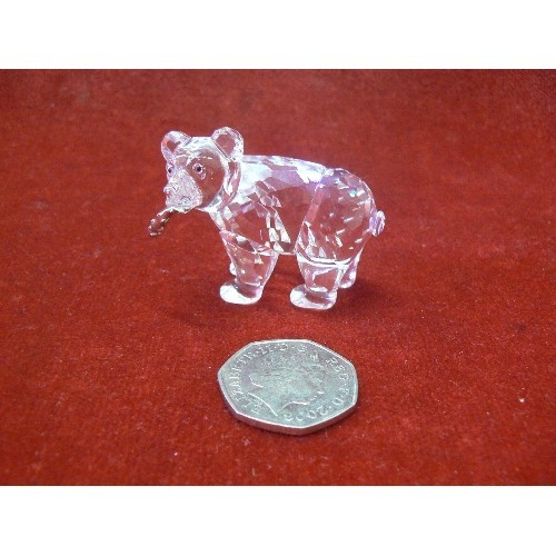 17 - SWAROVSKI CRYSTAL GRIZZLY BEAR WITH FISH IN MOUTH RETIRED. A 7637 NR 000 007 BOXED