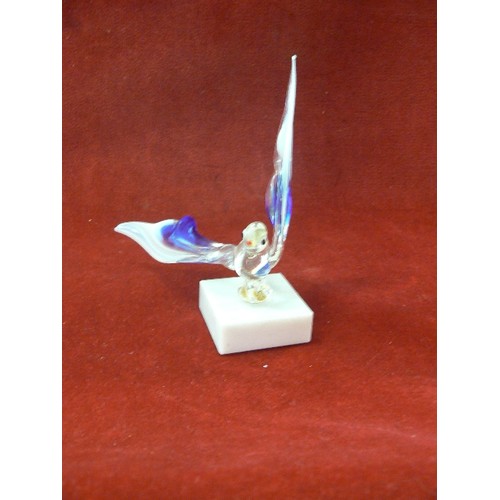 67 - LOVELY GLASS BIRD ON MARBLE PLAQUE