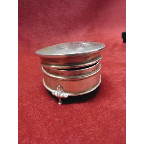 78 - SILVER LIDDED POT ENGRAVED MININIE 1914 - 1934 LONDON 1932 BY ROBERT PRINGLE & SONS