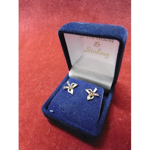 81 - A PAIR OF 9ct GOLD BOW SHAPE EARRINGS BOXED