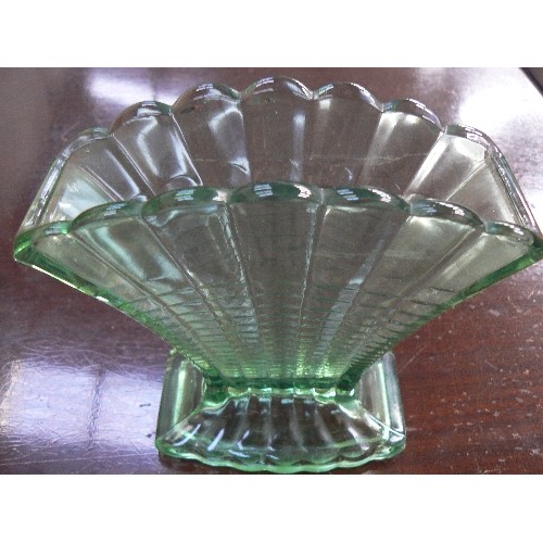 169 - SMALL GREEN GLASS DECO FAN-SHAPED VASE.