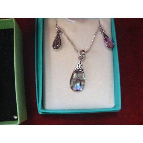 92 - THREE GREEN BOXES OF NECKLACE AND EARRINGS SETS 1 ABALONE SHELL THE OTHER IN THE STYLE OF SWAROVSKI ... 