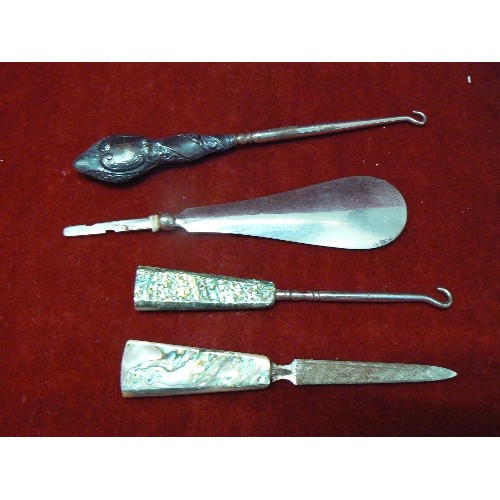 96 - VINTAGE LADIES SET BUTTON HOOKS AND MANICURE PLUS A DURHAM DUPLEX RAZOR (FIRST EVER SAFTY RAZOR )