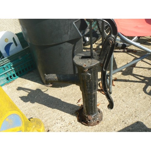 567 - VINTAGE CAST IRON WATER PUMP