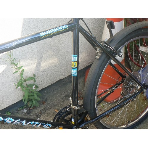 569 - UNIVERSAL RAPID REACTOR MOUNTAIN BIKE IN GOOD CONDITION