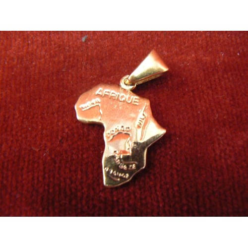 71P - A 18ct GOLD PLATED PENDANT