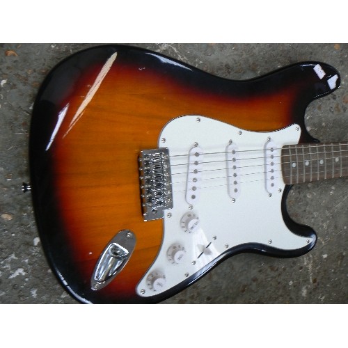 150 - ELECTRIC GUITAR BY STAR SOUND WITH LEADS WORKING