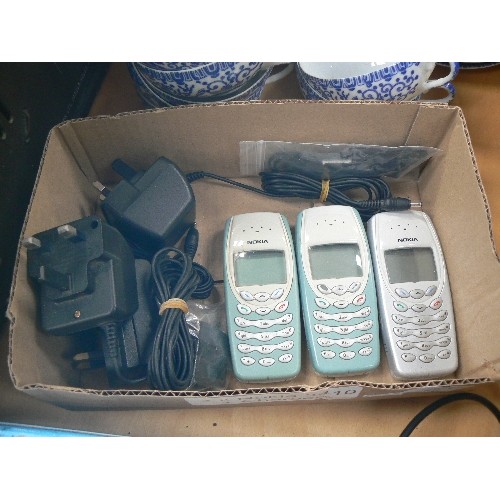 439 - 3 X NIKIA 3410 MOBILE PHONES, & CHARGERS.