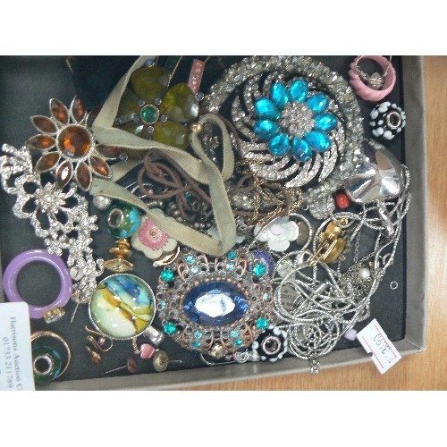 563 - BOX OF COSTUME JEWELLERY