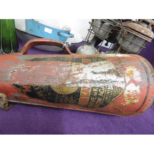 108 - MINIMAX CO LTD, LARGE VINTAGE FIRE EXTINGUISHER.