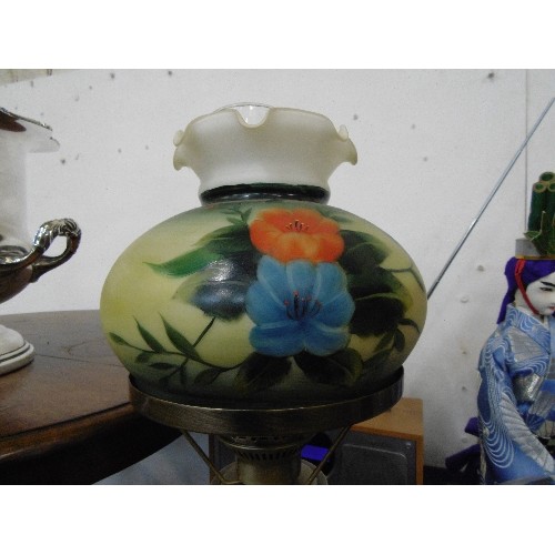 105 - ATTRACTIVE OIL LAMP WITH PAINTED FLOWER DETAIL ON THE BASE AND THE GLOBE. COMPLETE WITH GLASS CHIMNE... 