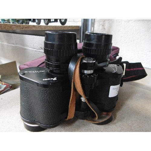 380 - PENTAX ASAHI 568 BINOCULARS. 15 X. WITH PADDED CASE.