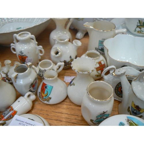 387 - LARGE QUANTITY OF VINTAGE CRESTWARE. INC 3 LARGE PEARLESCENT PCS.