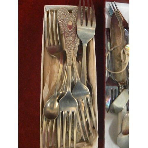 316 - VINTAGE MIXED CUTLERY WITH SOME SILVER