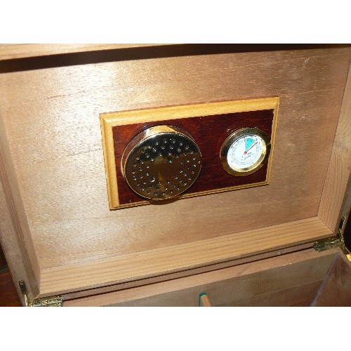 433 - WOODEN CIGAR HUMIDOR BOX, HYGROMETER.