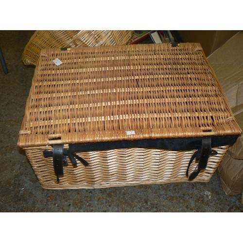 486 - LARGE WICKER HAMPER, WITH BLACK FABRIC REMOVEABLE LINING.