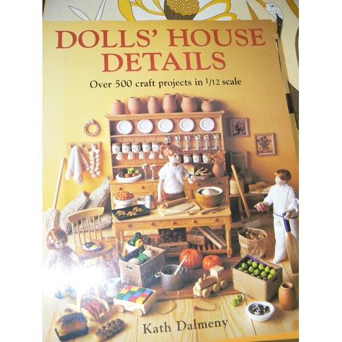 390 - DOLLS HOUSE & MINIATURIST BOOKS & MAGAZINES. FOR COLLECTORS AND ENTHUSIASTS.