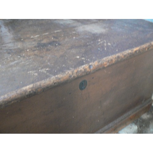 536 - ANTIQUE WOODEN CHEST WITH DOVETAIL JOINTING