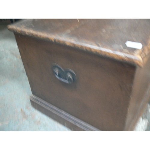 536 - ANTIQUE WOODEN CHEST WITH DOVETAIL JOINTING