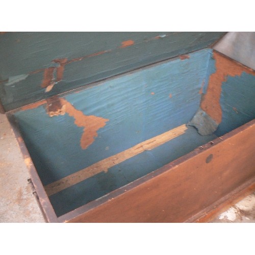 536 - ANTIQUE WOODEN CHEST WITH DOVETAIL JOINTING