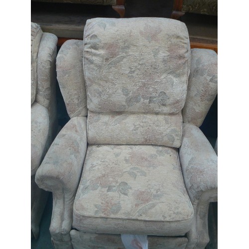 601 - G-PLAN SUITE -  3 SEATER SOFA AND 3 CHAIRS IN AUTUMNAL DRALON