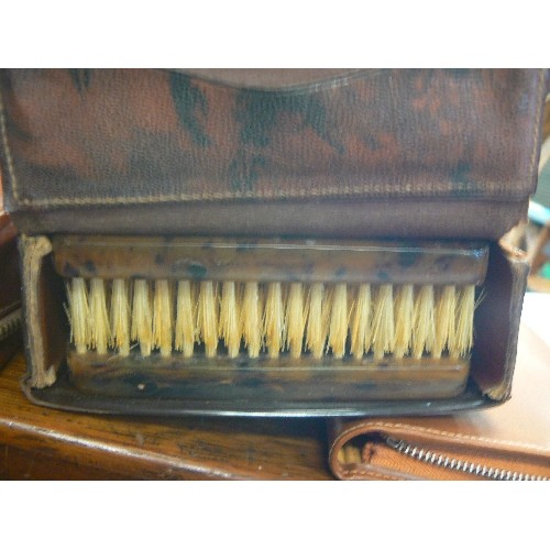 363 - 3 X VINTAGE GROOMING KITS/BRUSHES. IN LEATHER CASES.