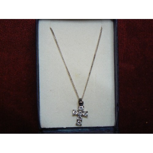 31 - SILVER 925 CHAIN WITH CROSS PENDANT WITH WHITE STONES