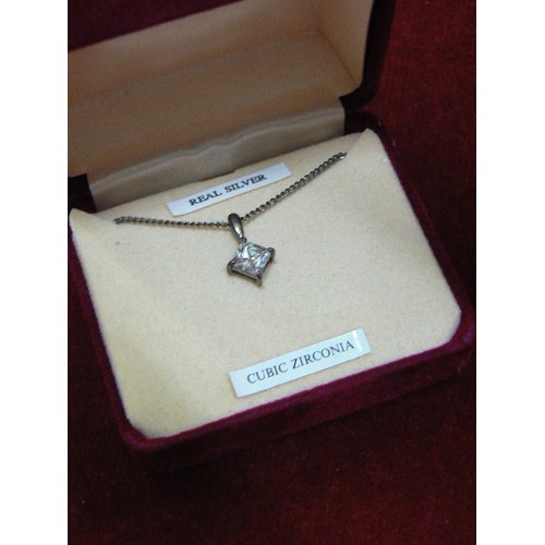 32 - SILVER CHAIN WITH CUBIC ZIRCONIA PENDANT