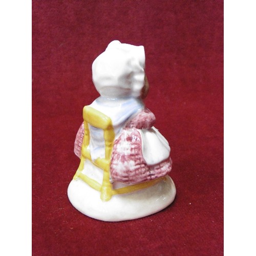 3 - ROYAL ALBERT BEATRIX POTTER THE OLD WOMAN WHO LIVED IN A SHOE KNITTING FIGURINE