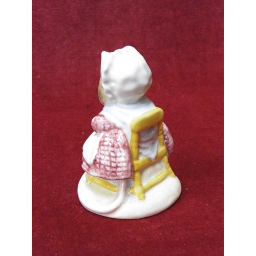 3 - ROYAL ALBERT BEATRIX POTTER THE OLD WOMAN WHO LIVED IN A SHOE KNITTING FIGURINE