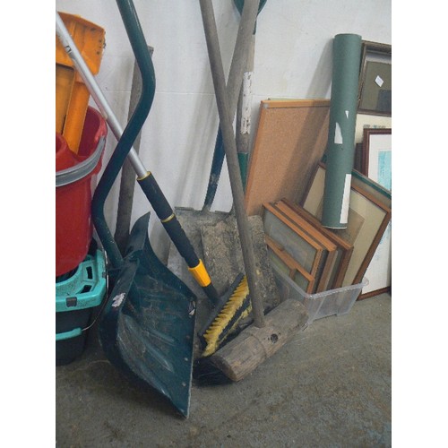 509 - MOP BUCKETS, SLEDGE HAMMER, BROOMS, SHOVELS, LARGE ARCTIC BLAST SNOW SCOOP ETC .