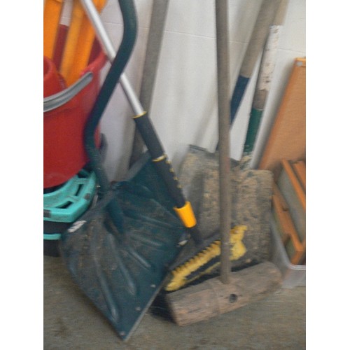 509 - MOP BUCKETS, SLEDGE HAMMER, BROOMS, SHOVELS, LARGE ARCTIC BLAST SNOW SCOOP ETC .