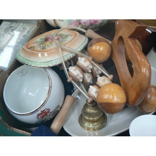 553 - BOX OF MIXED TO INCLUDE CHINA TEAPOT ON STAND, COMMEMORATIVE ITEMS, SHUDEHILL RESIN DECORATIVE TEAPO... 