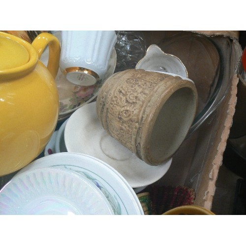 567 - BOX OF MIXED CHINA - PRISTINE YELLOW TEAPOT, BILTONS PLATES, ETC