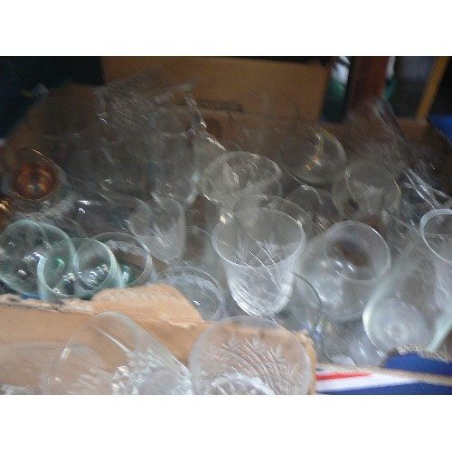 574 - 4 BOXES OF MIXED GLASSES