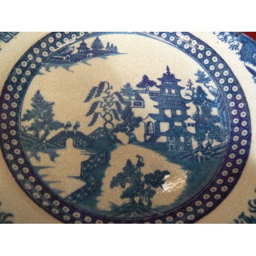 62 - ANTIQUE BLUE AND WHITE PLATE PLATE