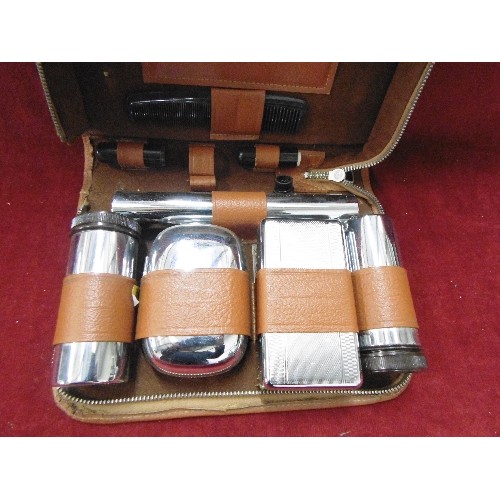 108 - GENTS VINTAGE GROOMING KIT. IN LEATHER CASE.