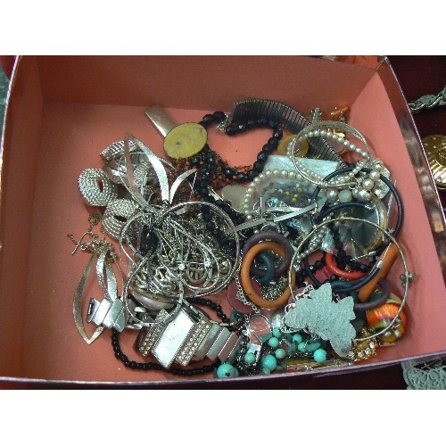 122 - BOX OF MIXED COSTUME JEWELLERY