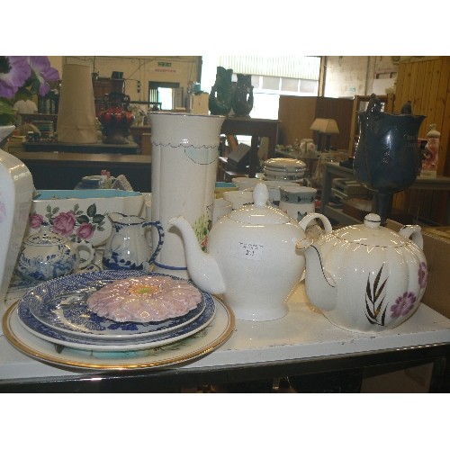 201 - LARGE MIXED CERAMIC COLLECTION. INC DECORATIVE ORNAMENTS, CROCKERY, VASES, SERVING DISHES ETC ETC.