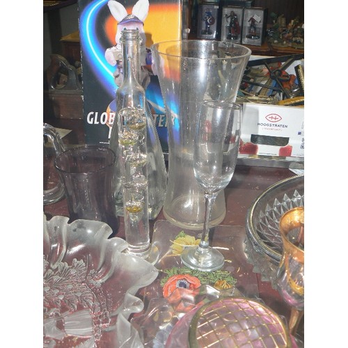 202 - MIXED GLASSWARE, GOLD ETCHED WINE-GLASSES, GALILEO THERMOMETER, VASES, DECANTER, LARGE 'CONCOCTIONS'... 