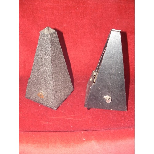 251 - METRONOMES X 2.