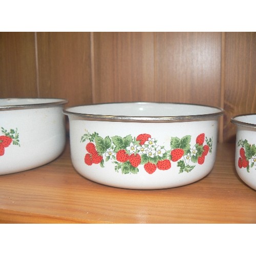 347 - SET OF RETRO-VINTAGE GRADUATED ENAMEL COOK PANS. WITH STRAWBERRY DESIGN. HANDLE-LESS