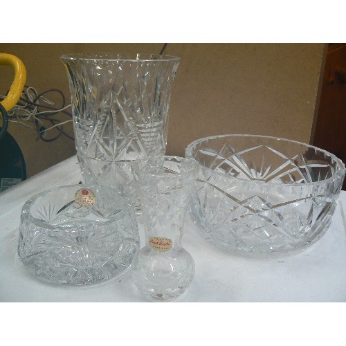 380 - LEAD CRYSTAL HAND CUT USSR  - 2 BOWLS, A VASE AND A BUD VASE