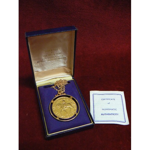 18 - ROYAL MINT 22CT GOLD PLATED COMMEMORATIVE CROWN ON CHAIN