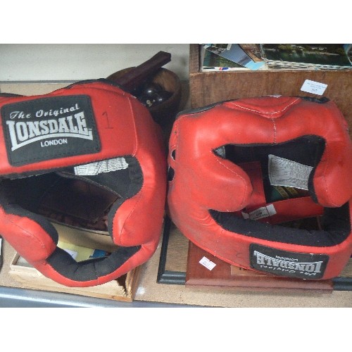 102A - BOXING SPARRING HEADGEAR, GLOVES, PADS ETC.