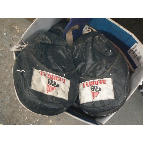 102A - BOXING SPARRING HEADGEAR, GLOVES, PADS ETC.