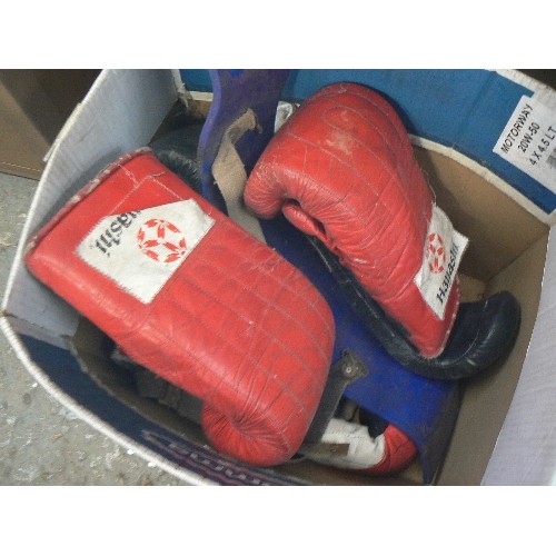 102A - BOXING SPARRING HEADGEAR, GLOVES, PADS ETC.