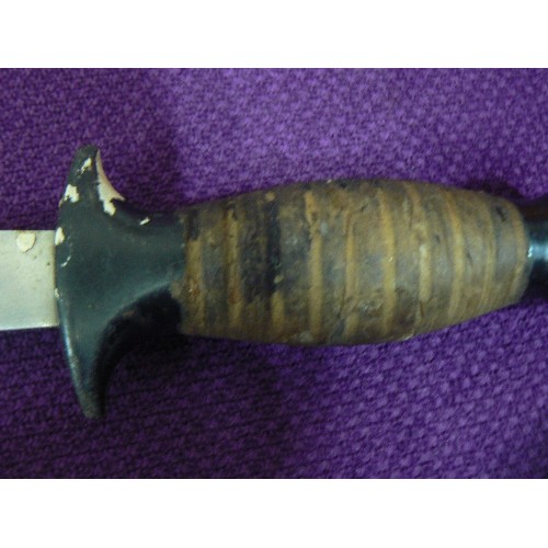 56 - VINTAGE HUNTING KNIFE