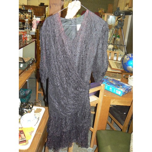 189 - VINTAGE 1970'S FRANK USHER DRESS, BLACK LACE WITH RUCHED SIDE DETAIL & LAYERED SKIRT. SIZE 10.