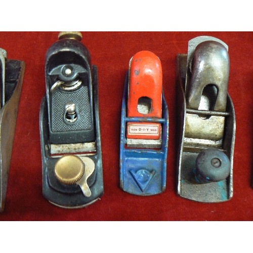 68 - 6 X SMALL VINTAGE BLOCK PALM WOOD PLANES. 3 ARE STANLEY.